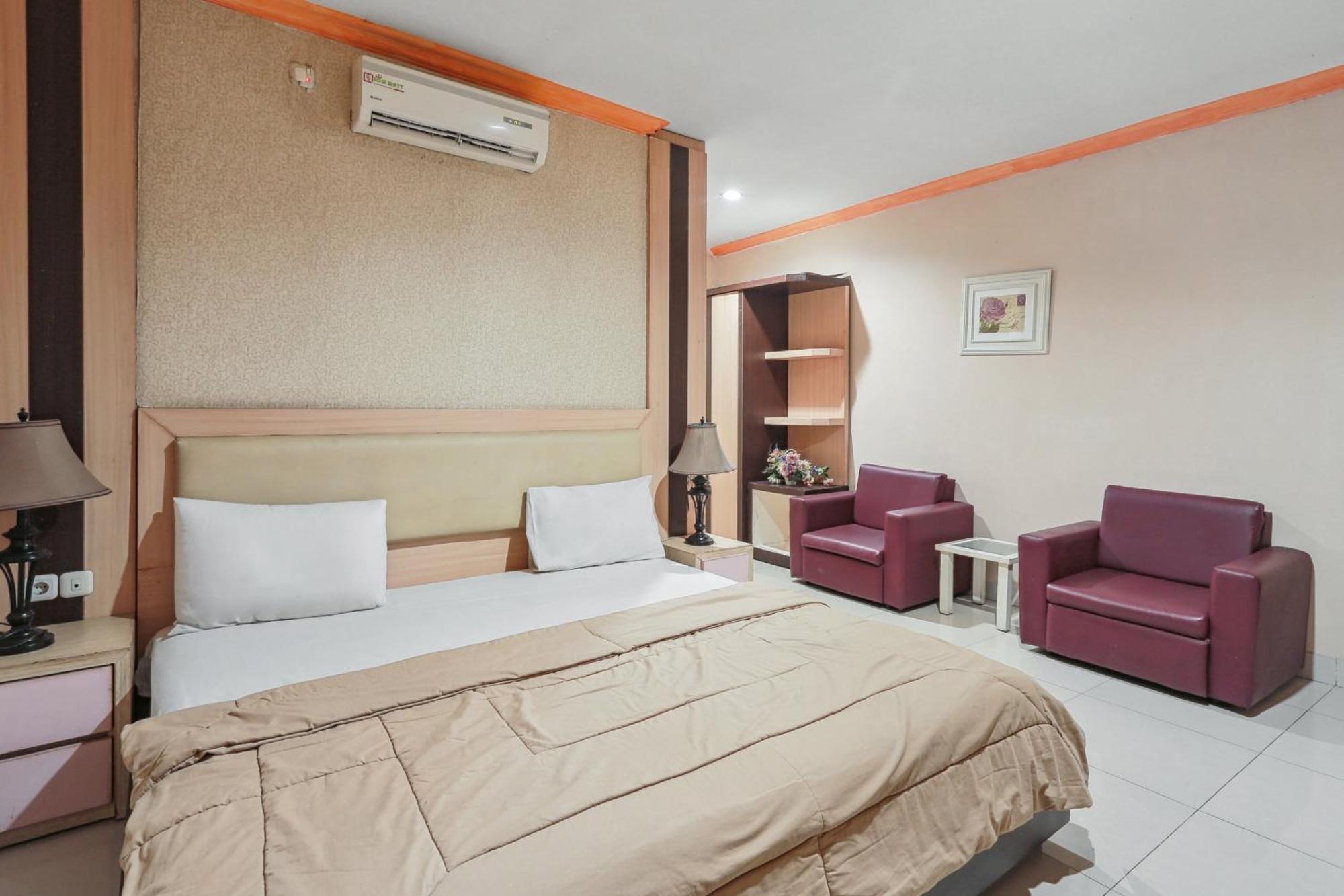 Collection O 93163 Hotel Grand Kartika Parepare Exterior foto